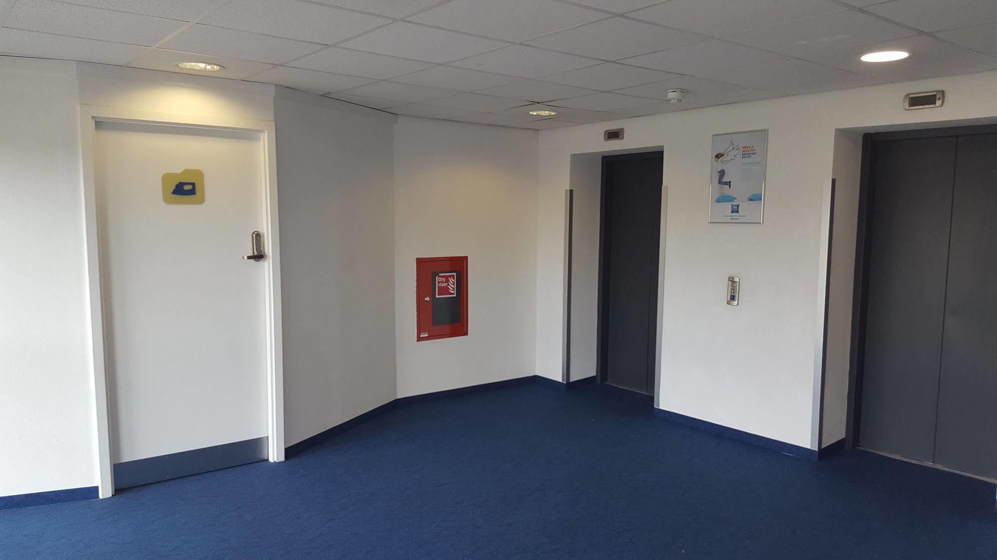 Ibis Budget Leeds Centre Crown Point Road Eksteriør bilde